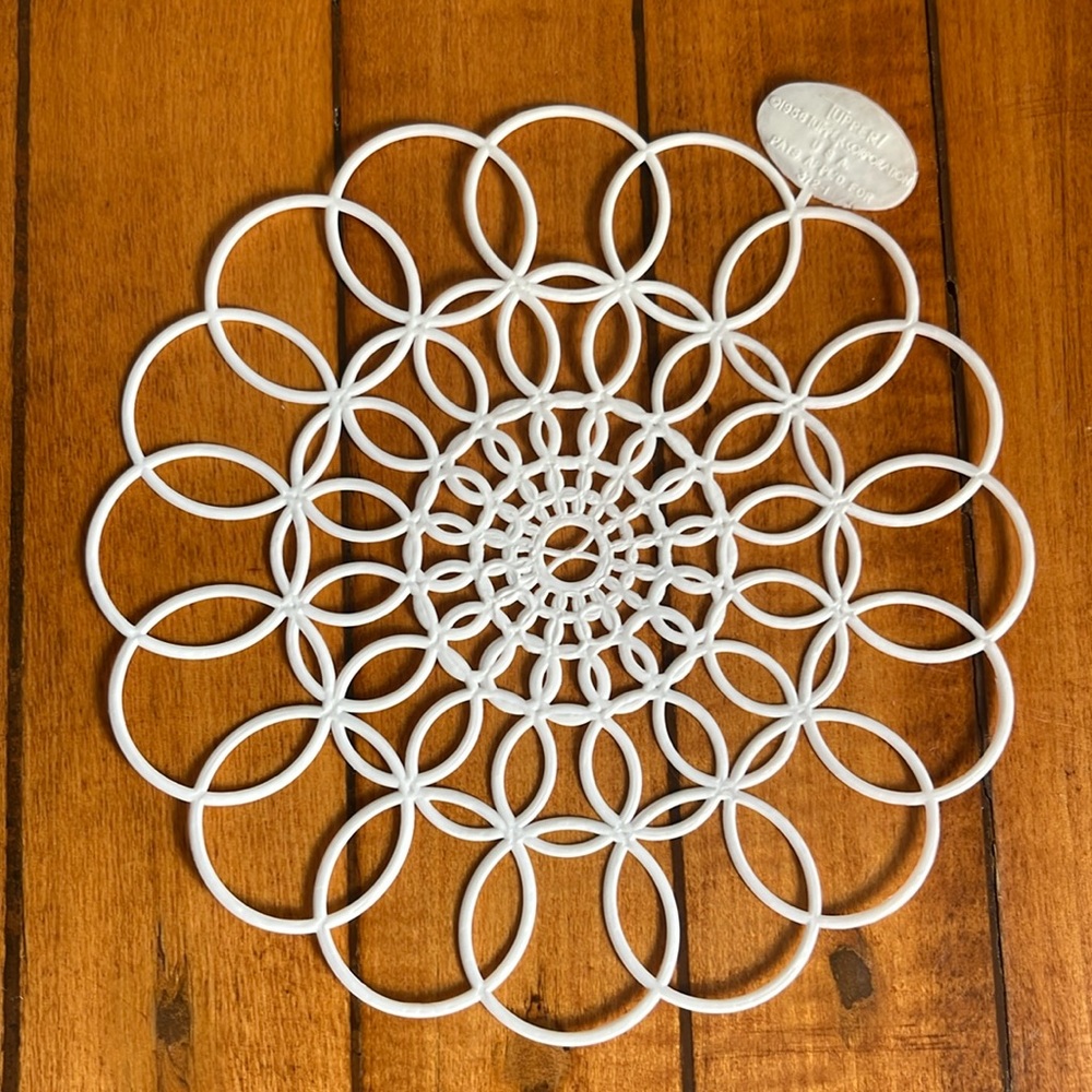 Vintage Tupperware 6” Plastic Doilies - In Original Packaging set of 6